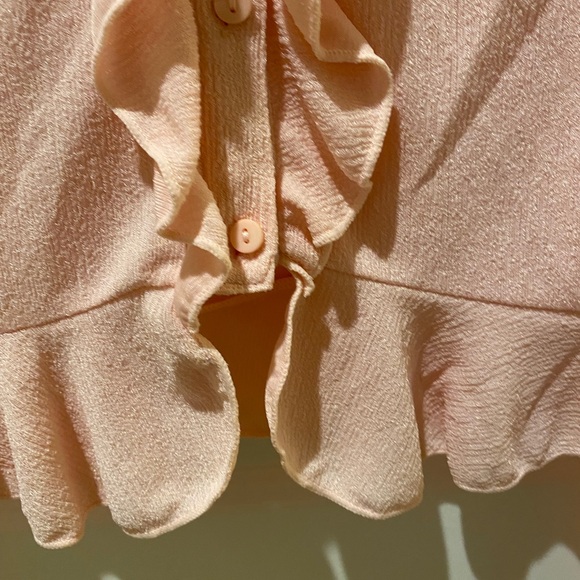 Women’s White Fox top. Size large. Worn one time. - Picture 5 of 8